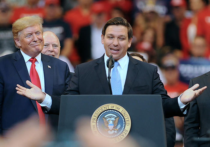 De Trump à DeSantis : une campagne sous le signe de la masculinité toxique
