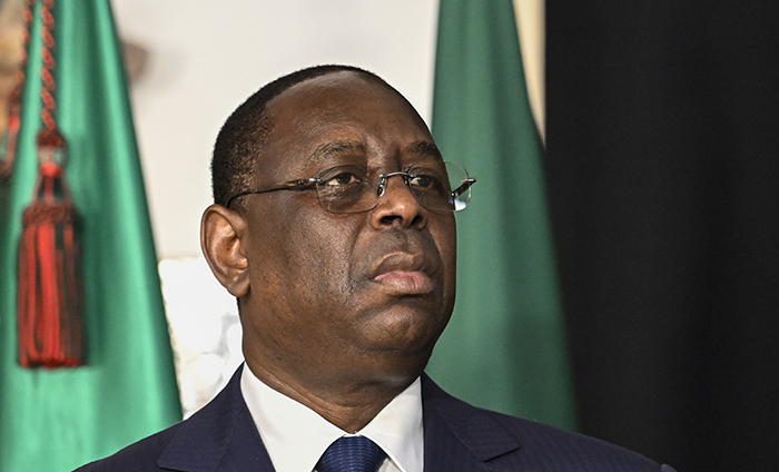 Macky Sall stoppe le processus électoral et plonge le Sénégal dans une crise politique majeure
